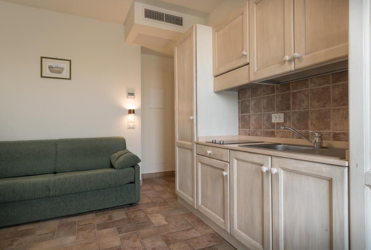 Rosa Di Assisi Bed & Breakfast Bastia Umbra Bagian luar foto