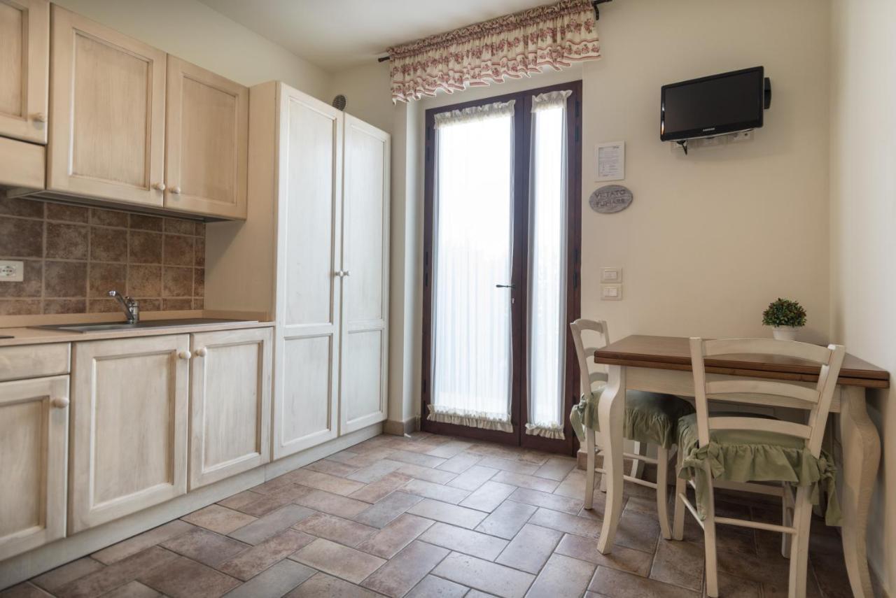 Rosa Di Assisi Bed & Breakfast Bastia Umbra Bagian luar foto