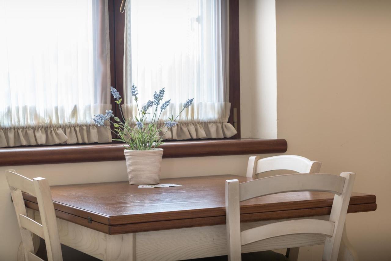 Rosa Di Assisi Bed & Breakfast Bastia Umbra Bagian luar foto