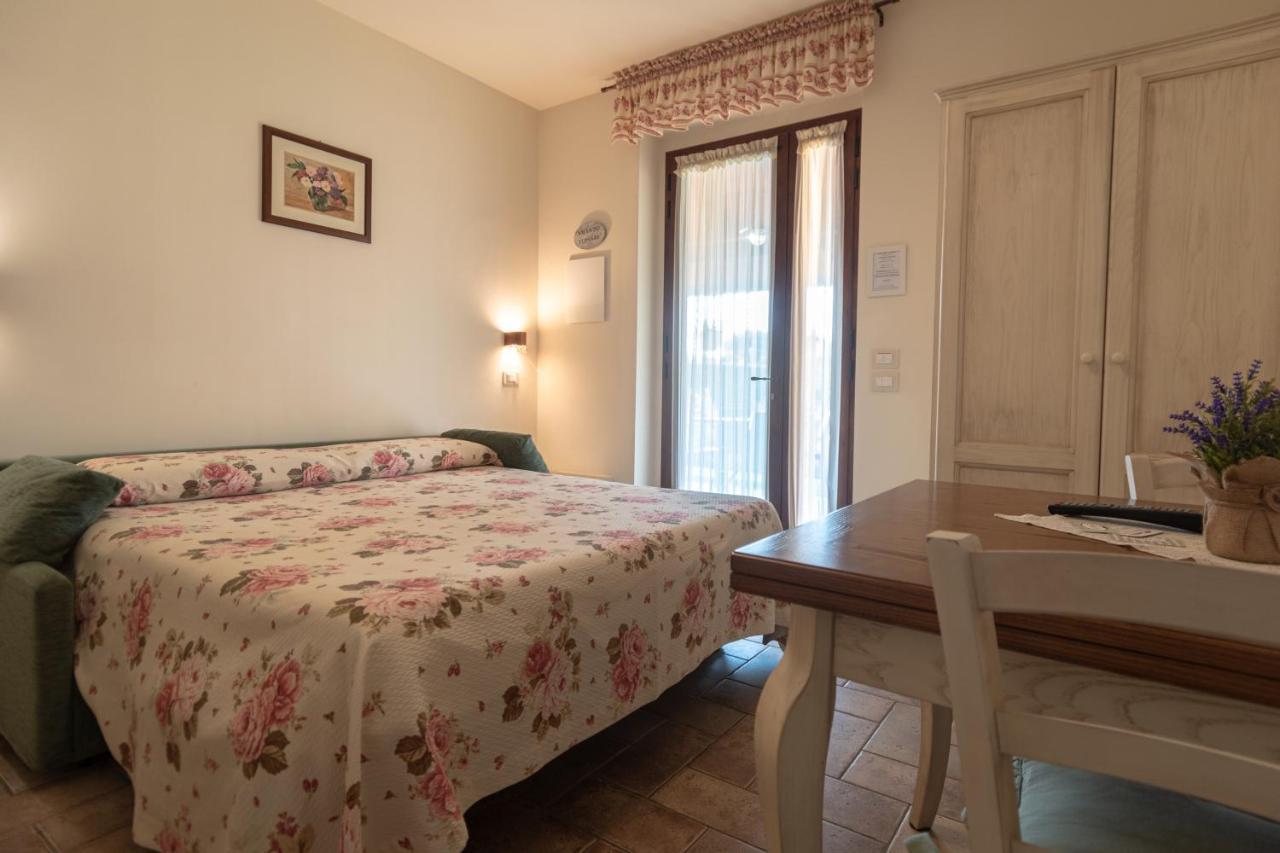 Rosa Di Assisi Bed & Breakfast Bastia Umbra Bagian luar foto