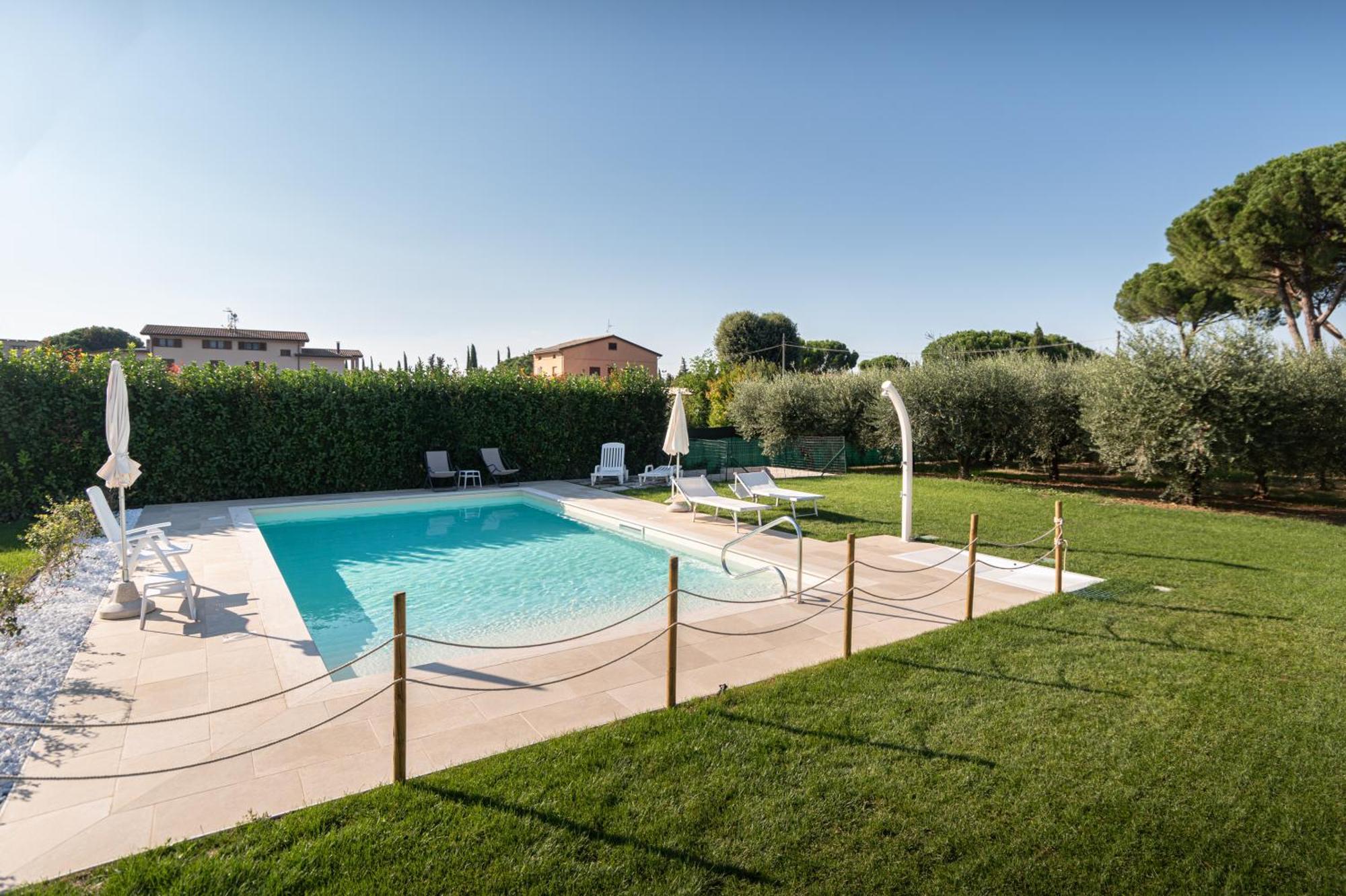 Rosa Di Assisi Bed & Breakfast Bastia Umbra Bagian luar foto