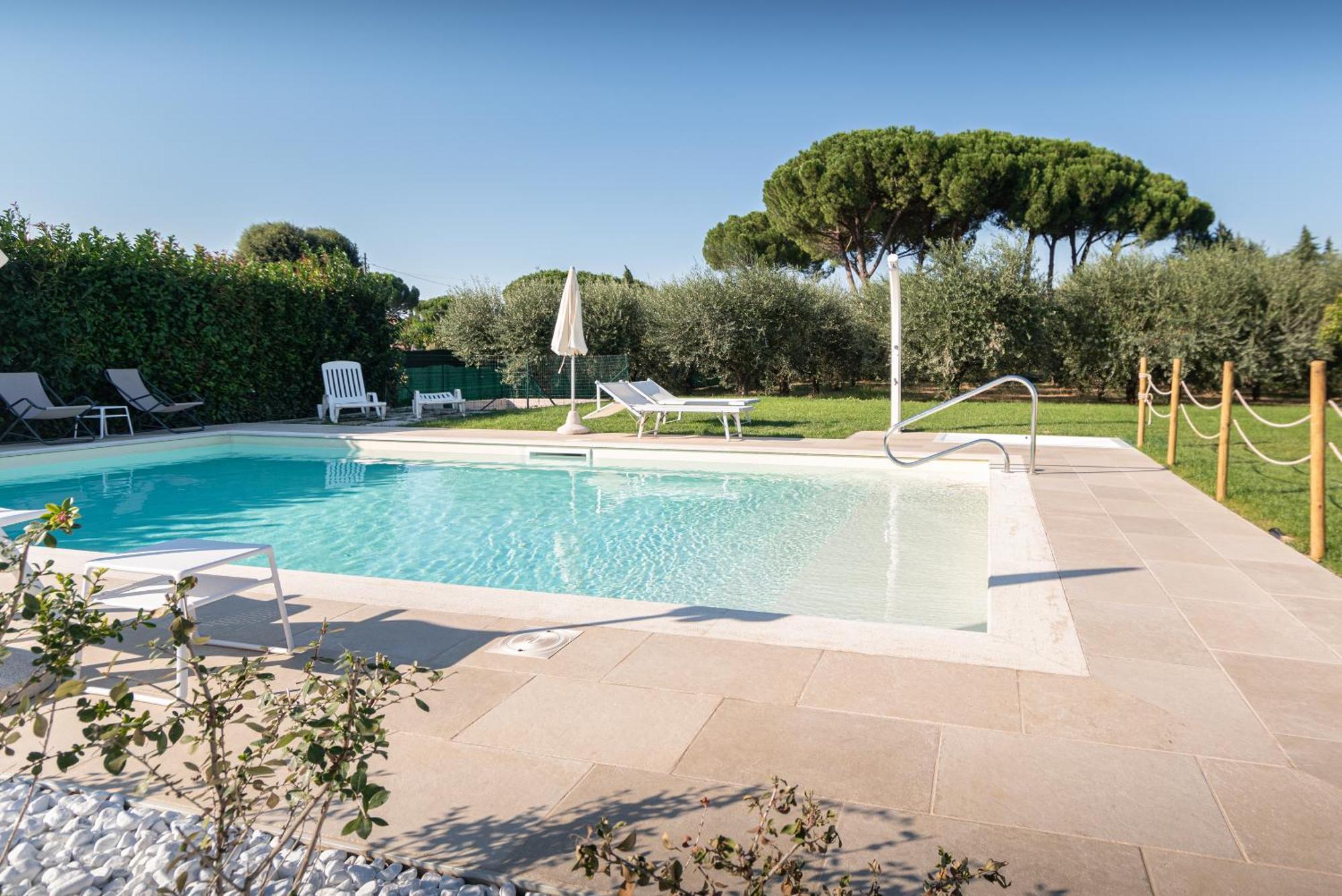 Rosa Di Assisi Bed & Breakfast Bastia Umbra Bagian luar foto