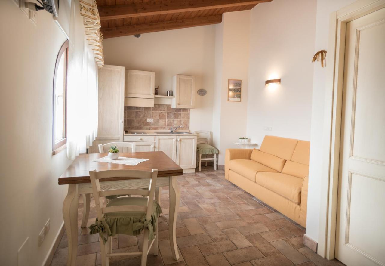 Rosa Di Assisi Bed & Breakfast Bastia Umbra Bagian luar foto