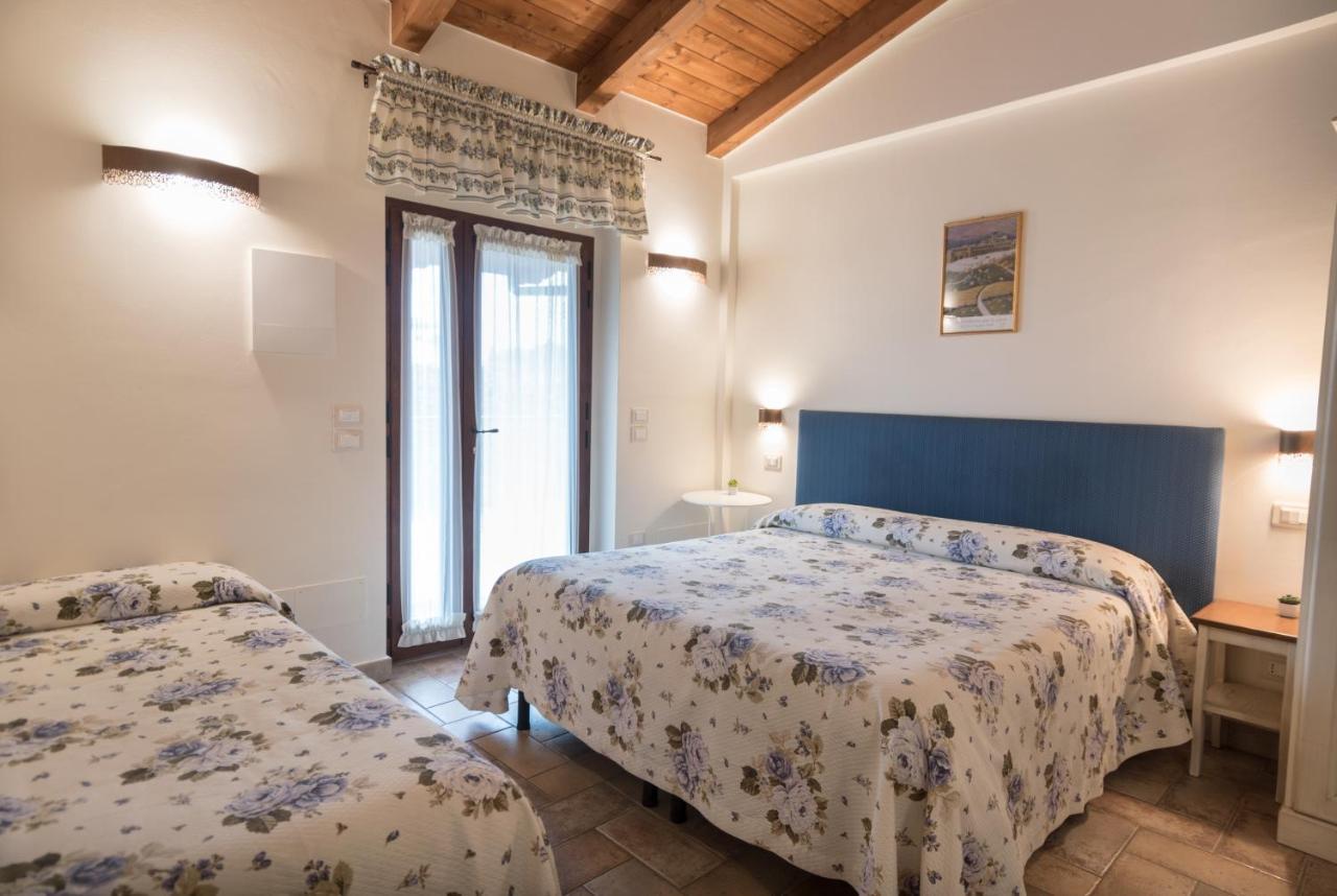Rosa Di Assisi Bed & Breakfast Bastia Umbra Bagian luar foto