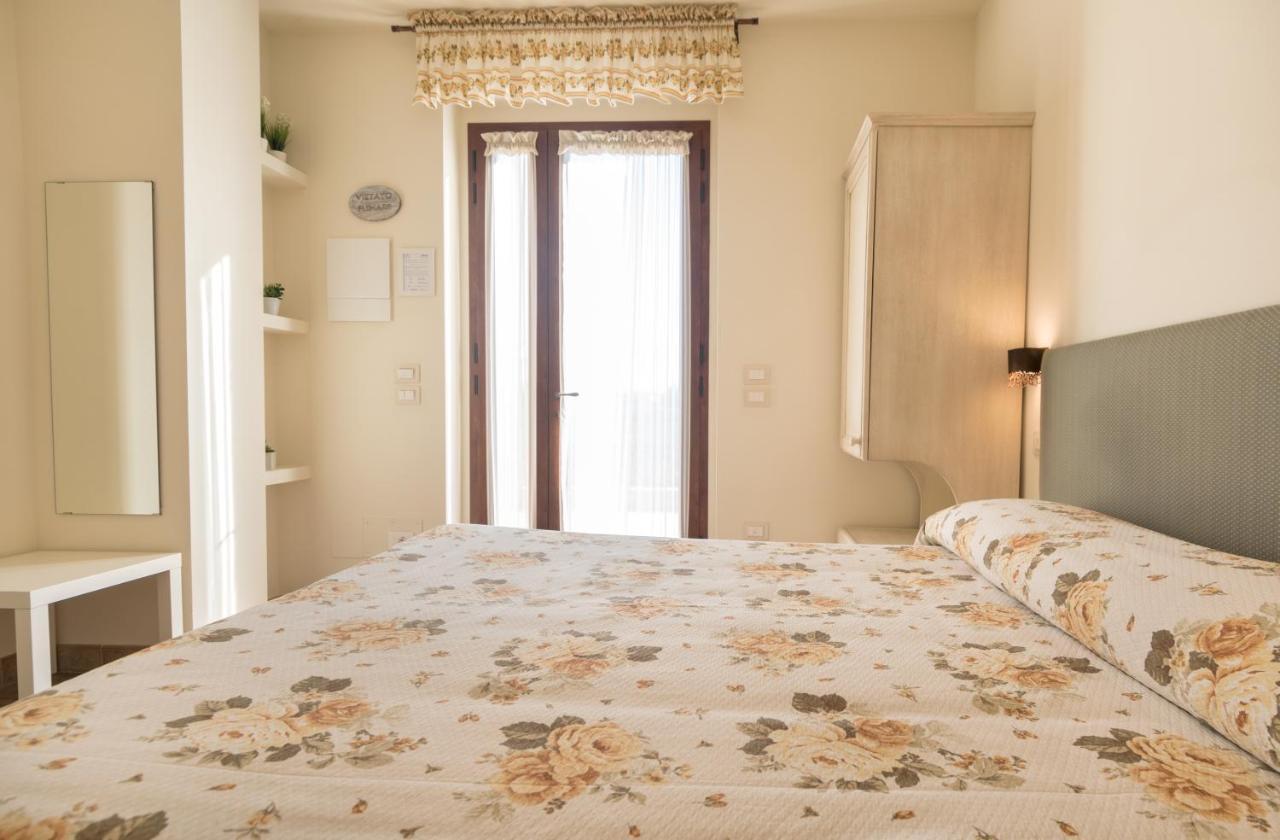 Rosa Di Assisi Bed & Breakfast Bastia Umbra Bagian luar foto