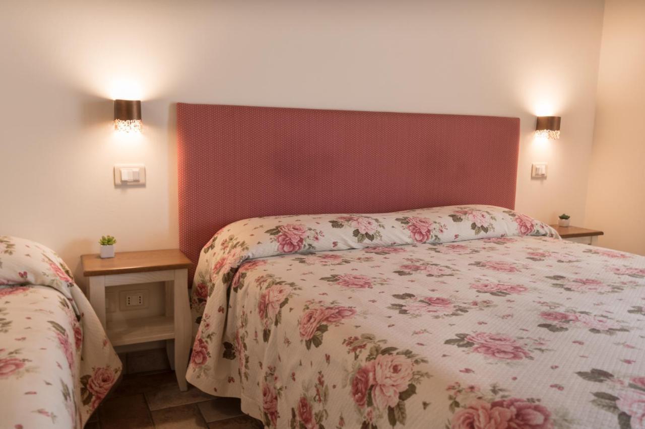 Rosa Di Assisi Bed & Breakfast Bastia Umbra Bagian luar foto